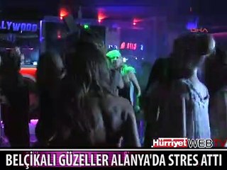 BELÇİKALI GÜZELLER BÖYLE STRES ATTI