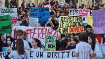 Pistoia, la protesta degli studenti del liceo Lorenzini