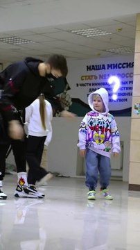 Мальчик Повторил Танец ⭐️ Neon Mode