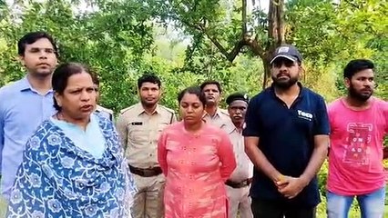 छत्तीसगढ़ के कोरबा में घर से रेस्क्यू किया गया 13 फीट का किंग कोबरा, 5 फीट तक उठा रहा था फन