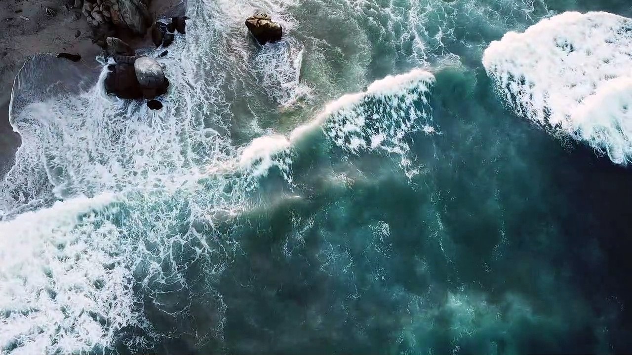 Waves rushing to the shore