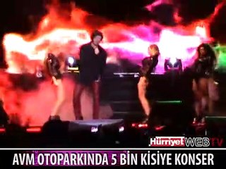 MURAT BOZ'DAN 5 BİN KİSİYE KONSER