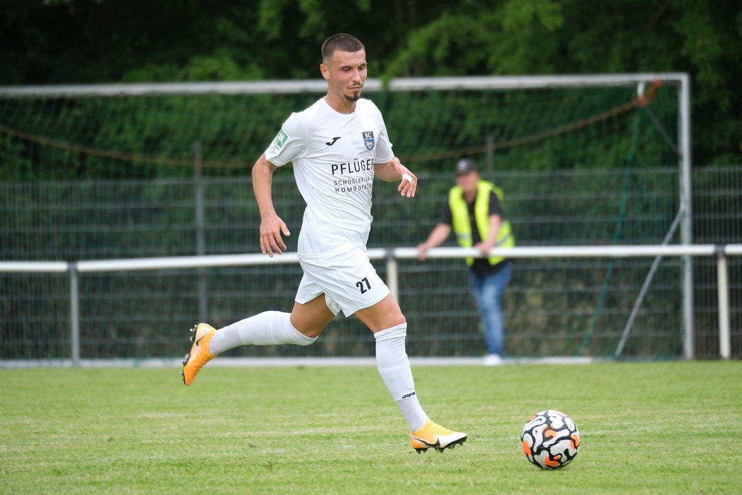 Zwei Doppelpacker im Duell: Lippstadt feiert Remis in Unterzahl