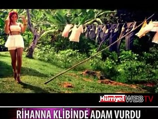 RİHANNA ELİNİ KANA BULADI