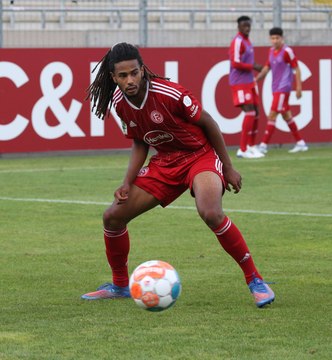 Zwei Standards machen den Unterschied: Düsseldorf II entführt die Punkte