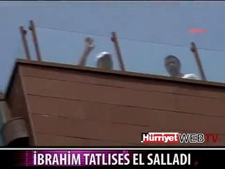TATLISES İLK DEFA AYAKTA GÖRÜNTÜLENDİ