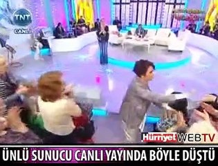 CANLI YAYINDA BÖYLE DÜŞTÜ