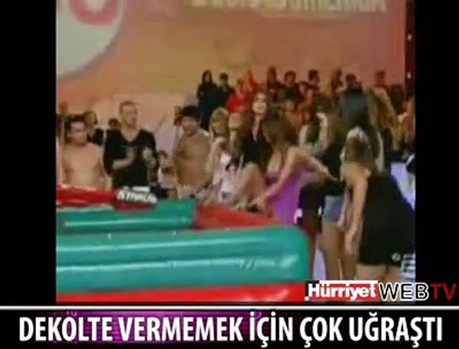 DEKOLTE VERMEMEK İÇİN ÇOK UĞRAŞTI