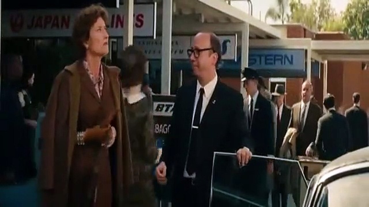 MR. BANKS
