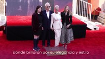 Jamie Lee Curtis posa junto a su hija trans en la alfombra de ‘Halloween Ends’