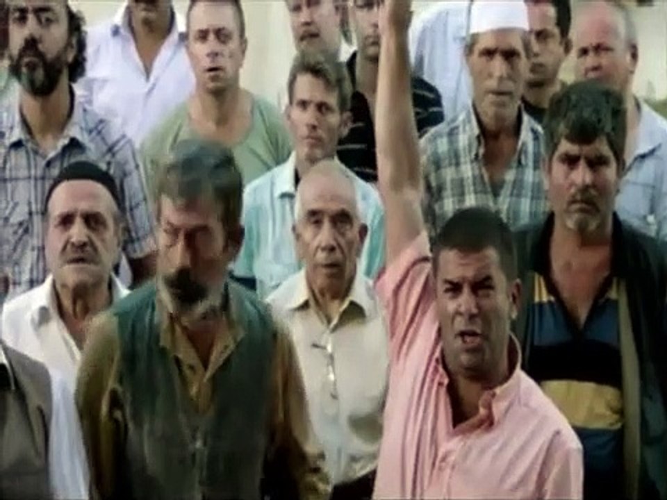 AY BÜYÜRKEN UYUYAMAM