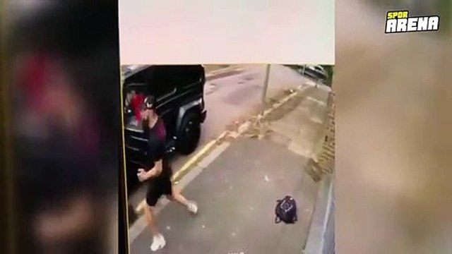 Mesut Özil'e bıçaklı saldırı girişimi