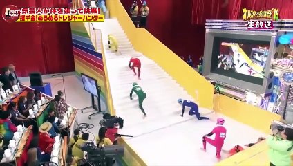 Japonya'da ilginç yarışma: Kaygan merdivenleri tırmanma!