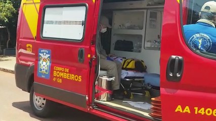 Mulher fica ferida ao sofrer queda de motocicleta no Bairro Santo Onofre