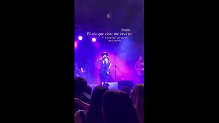 Coti Sorokin le propuso casamiento a Cande Tinelli en medio de show en Madrid