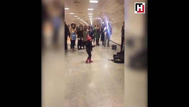 Dünyanın en tatlı orkestra şefi!