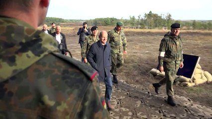 Scholz besucht Bundeswehrübung in Niedersachsen
