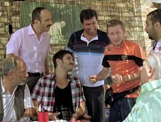 AŞK GELİYORUM DEMEZ