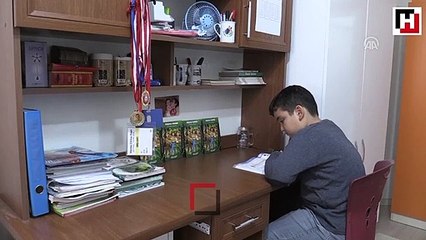 9 yaşındaki ilkokul öğrencisi dördüncü kitabını yazdı...