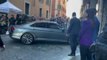 L'arrivo di Berlusconi alla sede di Fdi per incontrare Meloni