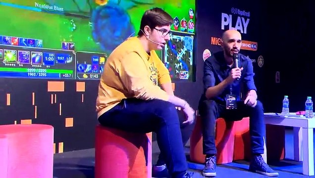 Yapı Kredi Play E-Spor Arena Zeon Söyleşi