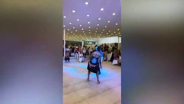 Evlilik programlarıyla ünlenen Solmaz Çiros'un dansı olay oldu