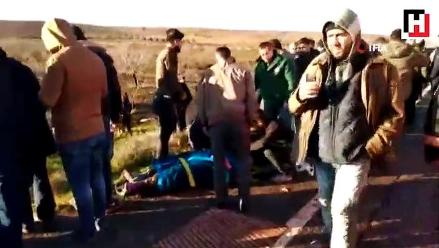 Öğrenci sevisi ile işçi servisi çarpıştı ölü ve yaralılar var