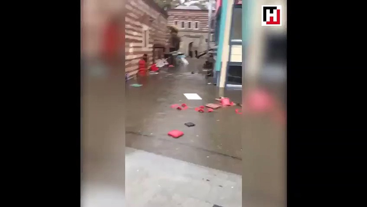 Üsküdar'da kara ile deniz birleşti!