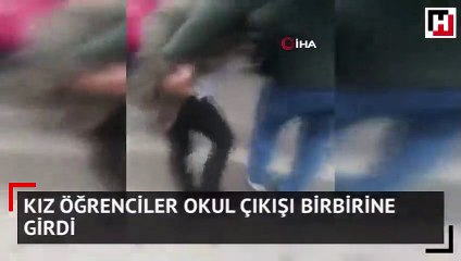 Kız öğrenciler okul çıkışı birbirine girdi