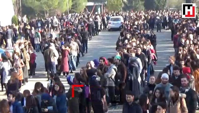 Ünlü tarihçi İlber Ortaylı için binlerce öğrenci gelince...