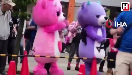 Japonya'da ofis sandalyesi sürme yarışması