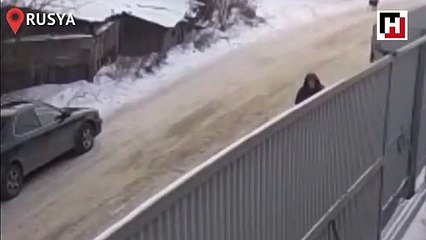Rusya'da 9 yaşındaki bir kız çocuğunun kaçırılma anı kameralara yansıdı