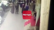Kahramanmaraş'ta polis ekibine silahlı saldırı! Zanlının kaçma anı kamerada