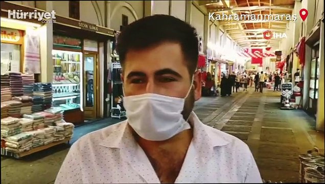 'Pes' dedirten görüntü... Yere atılan maskeyi alıp yüzüne taktı