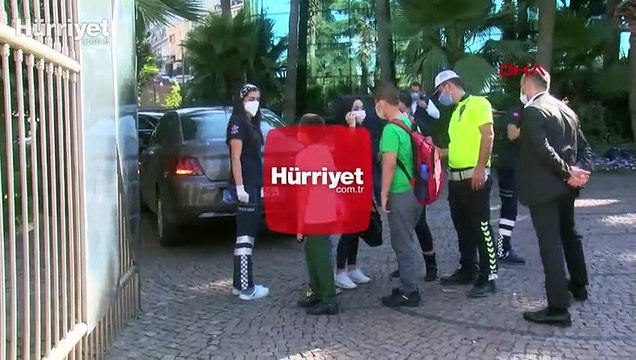 Kağıthane'de öğrenci servisine otomobil çarptı 3 öğrenci hafif şekilde yaralandı