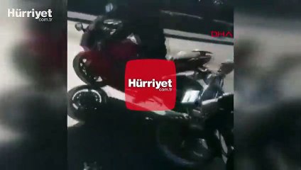 Konvoy oluşturan motosiklet grubundaki kaza anı kamerada