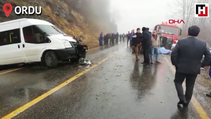 Öğrenci servisi otomobille çarpıştı