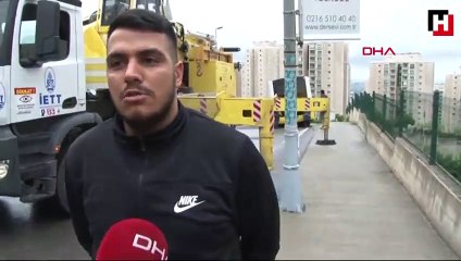 İstanbul'da yol çöktü, otobüsün tekerleği çukura düştü