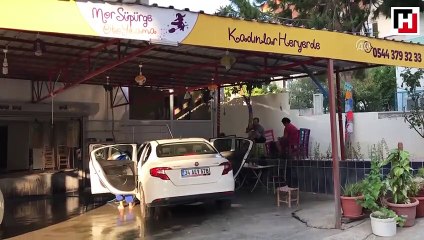 Oto yıkama merkezinde kadın dayanışması