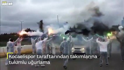 Kocaelispor taraftarından koruyucu tulumlu takım uğurlaması!