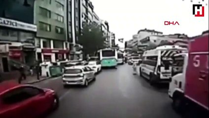 Ümraniye'de facianın eşiğinden dönülen kazanın görüntüleri