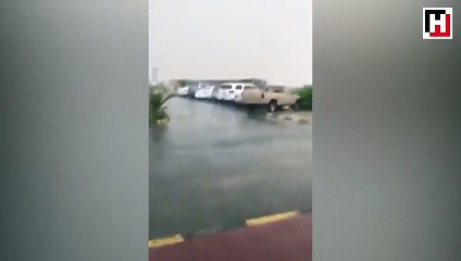 Yıldırım düştü! Korkudan ne yapacaklarını şaşırdılar