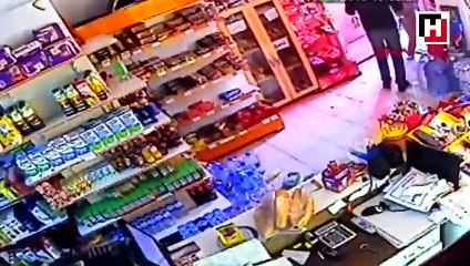 Damacanalar, meyve suları havada uçuştu, market savaşa alanına döndü