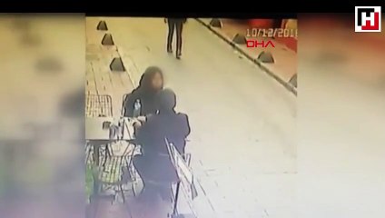 Telefonla konuştuğu sırada kapkaça uğradı