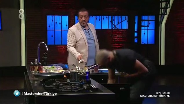MasterChef Türkiye yarışmacısı Serhat, Mehmet Yalçınkaya'yı çileden çıkardı! Seni buradan dışarı atarım