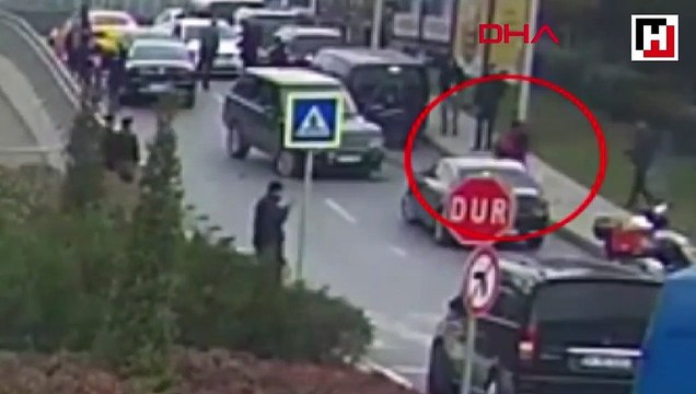Lüks cipli uyuşturucu kaçakçısı ile polis arasında nefes kesen kovalamaca kamerada