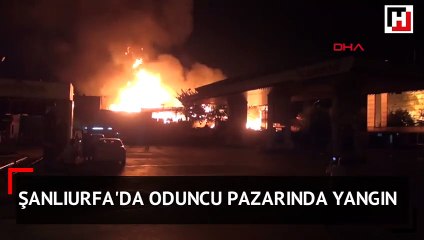 Şanlıurfa'da oduncu pazarında yangın