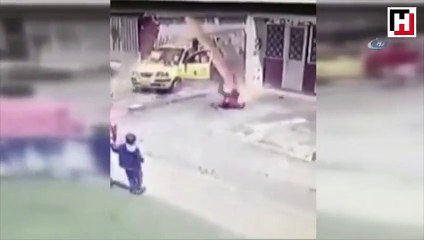 Araba sürmeyi öğretirken az daha ölüyordu!