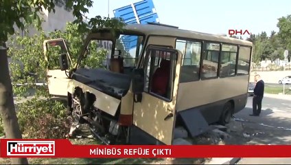 İstanbul'da minibüs refüje çıktı! Yaralılar var