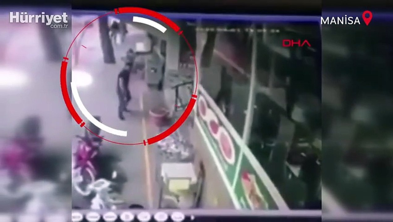 Köpeği sopayla dövdü, savunması 'pes' dedirtti! İşte o görüntüler